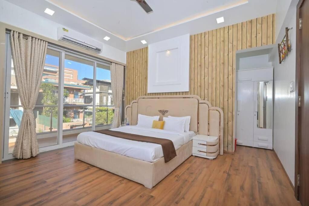 Royal Paradise Villa 로나발라 외부 사진