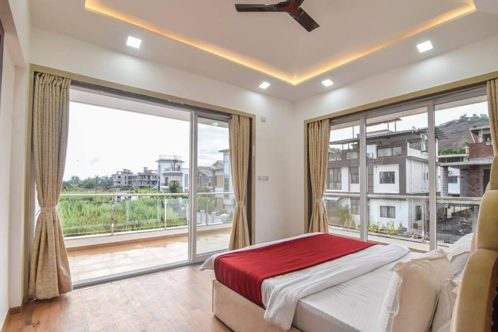 Royal Paradise Villa 로나발라 외부 사진
